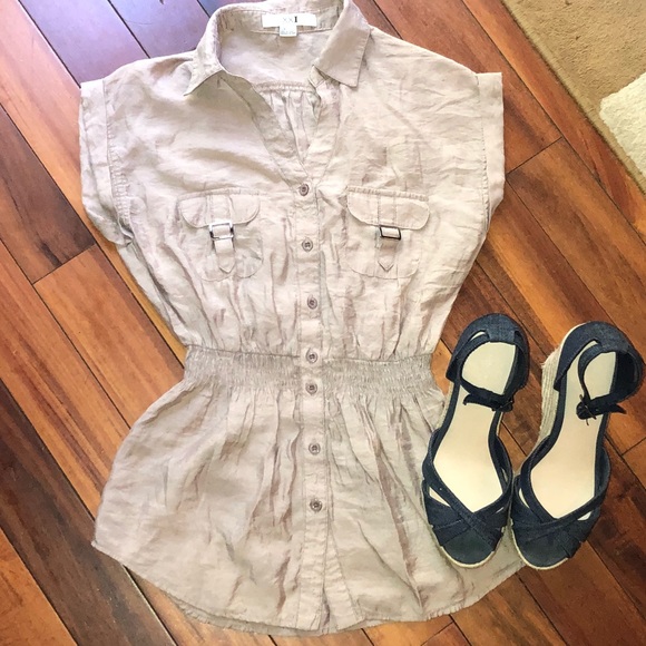 Forever 21 Tops - XXI Tan Blouse Forever 21 Tops - XXI Tan Blouse